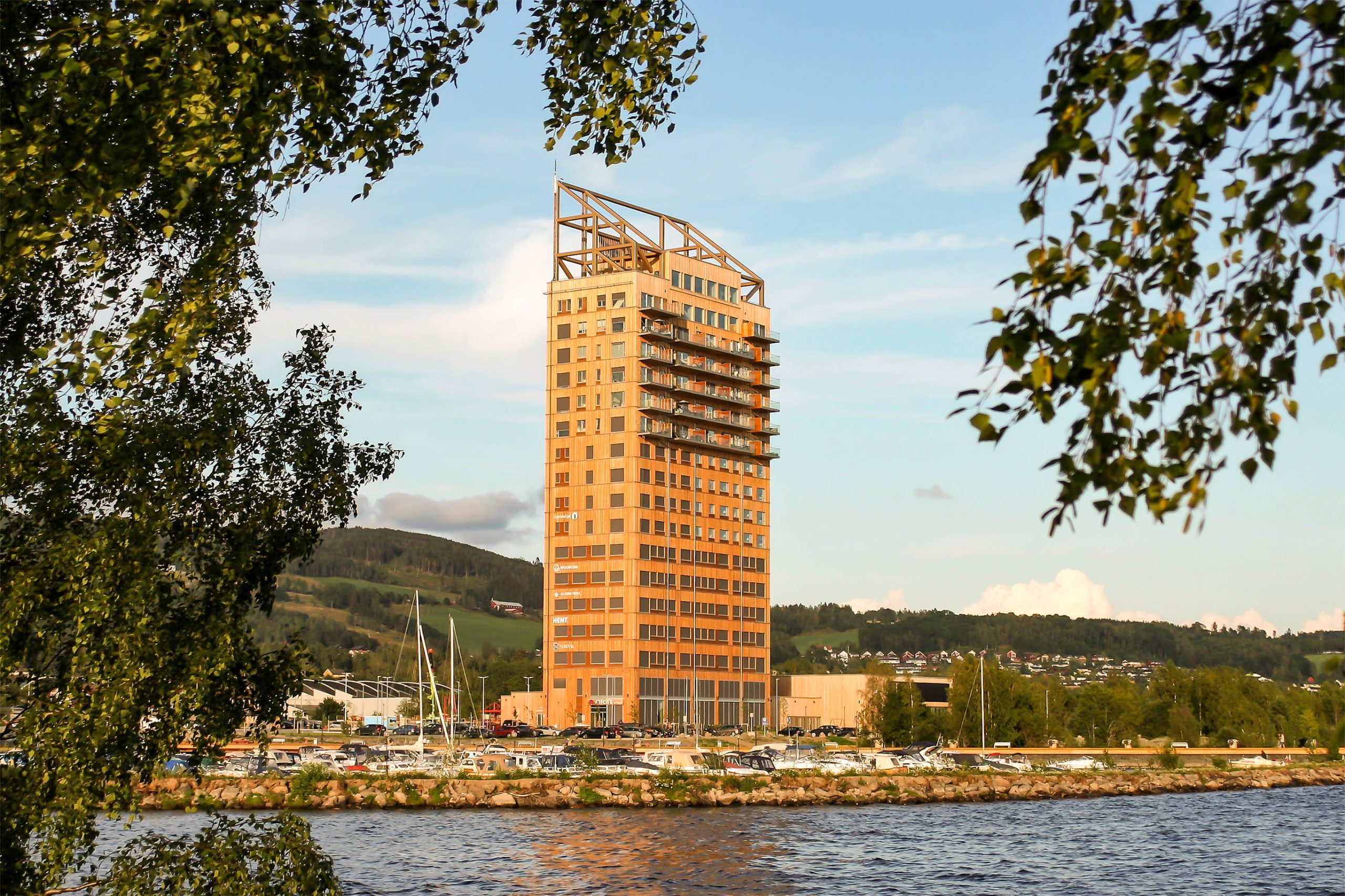 Torre Mjosa in Norvegia, costruzione in legno